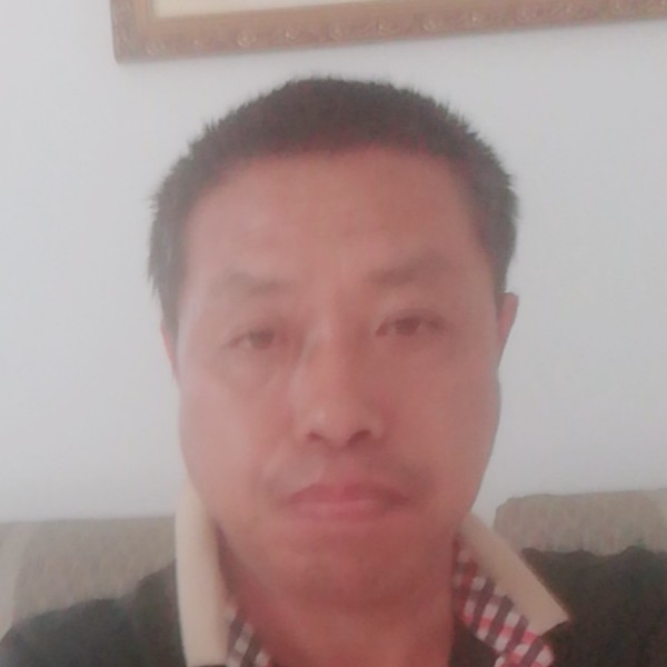电源踢冷艳的照片