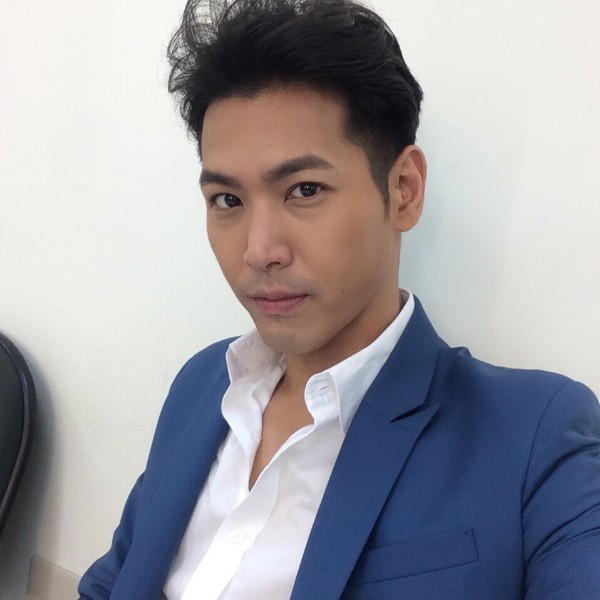 彪壮若溪。的照片