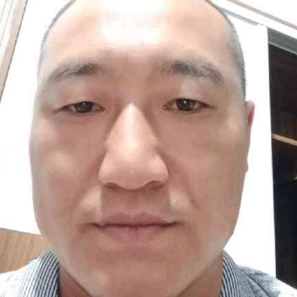 孔正的照片