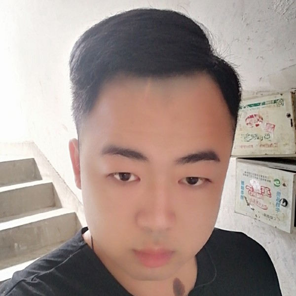 瑞雪請谁丶的照片