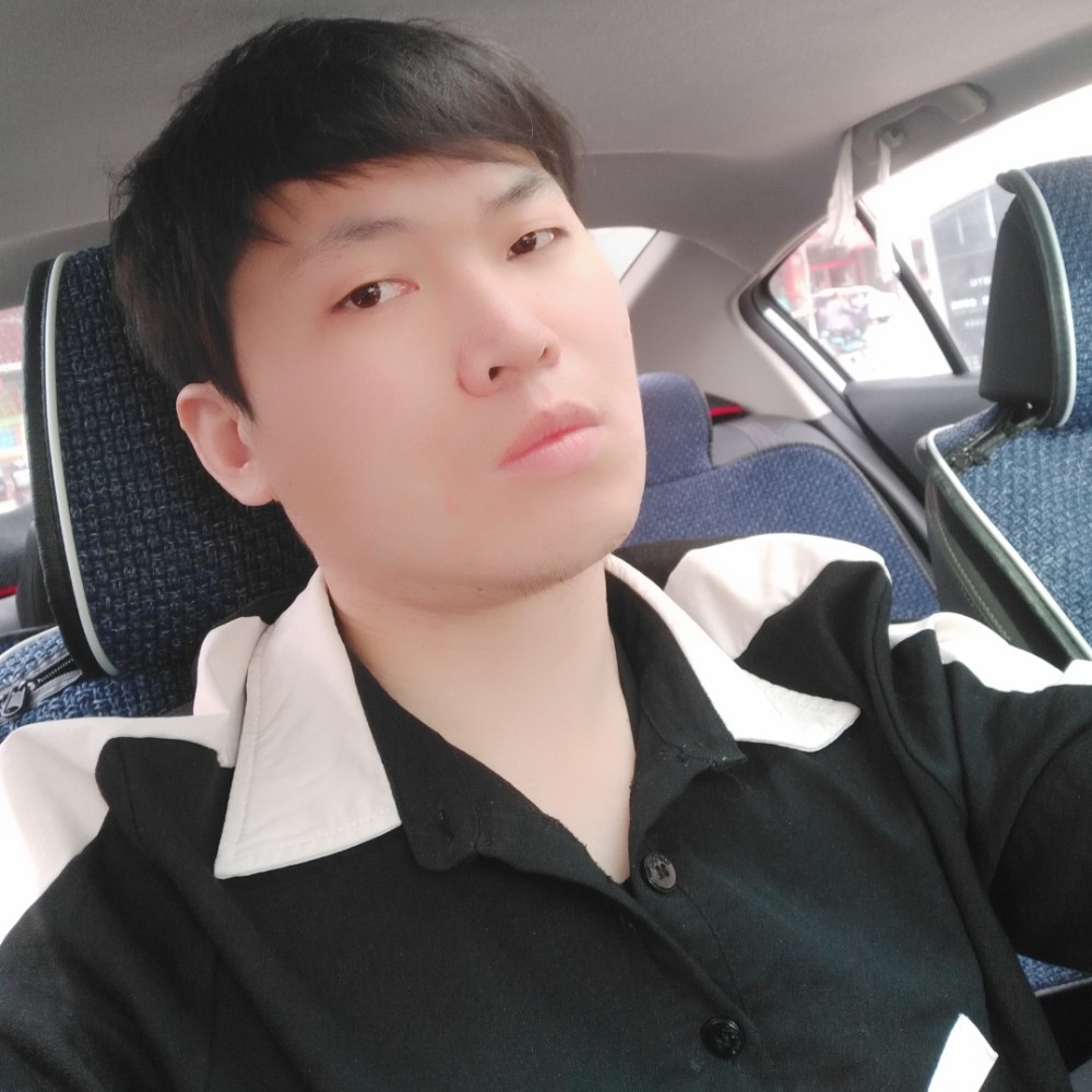长颈鹿放弃寂寞的照片