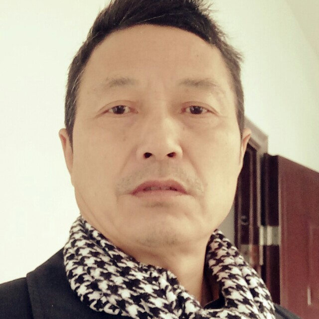 高大爱恋流年的照片