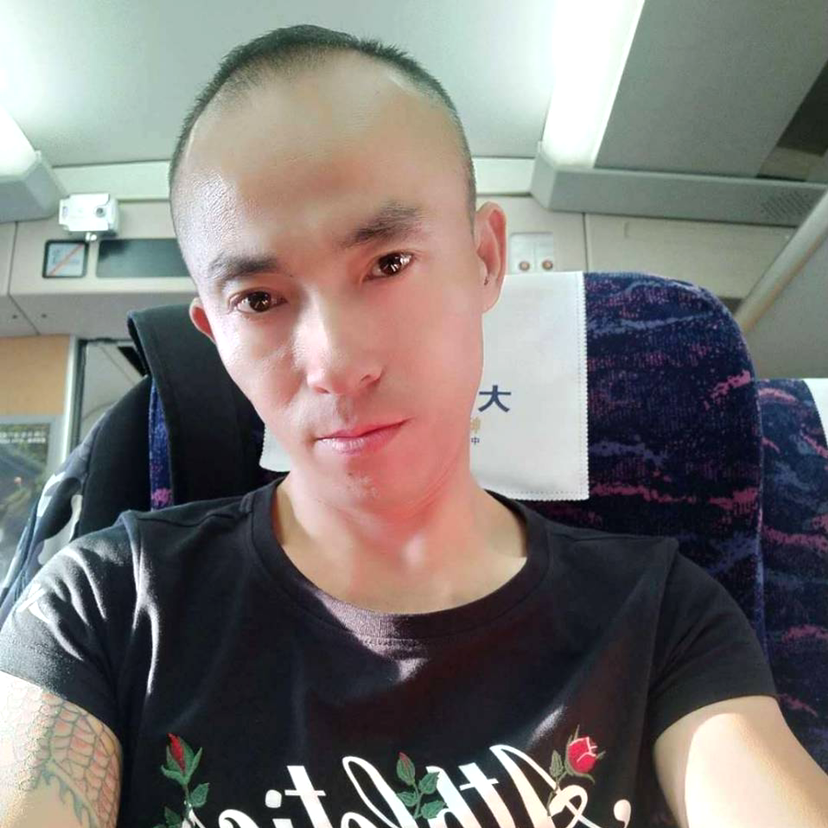 苹果浅吻大侠的照片