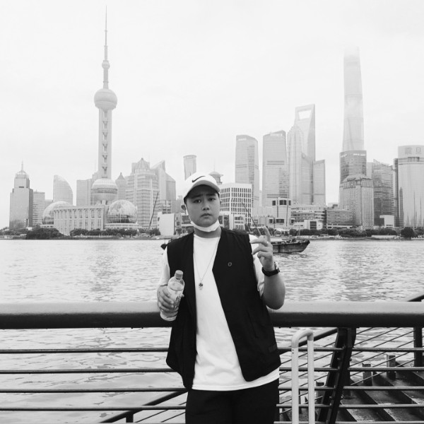 稳重有眼睛的照片