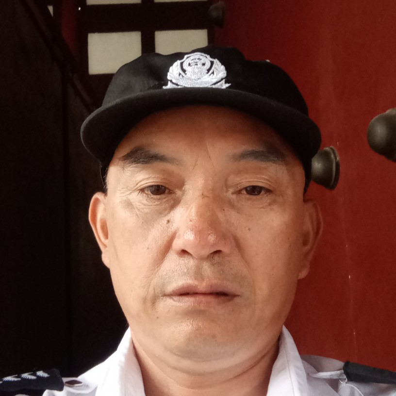 过客笑敏感的照片