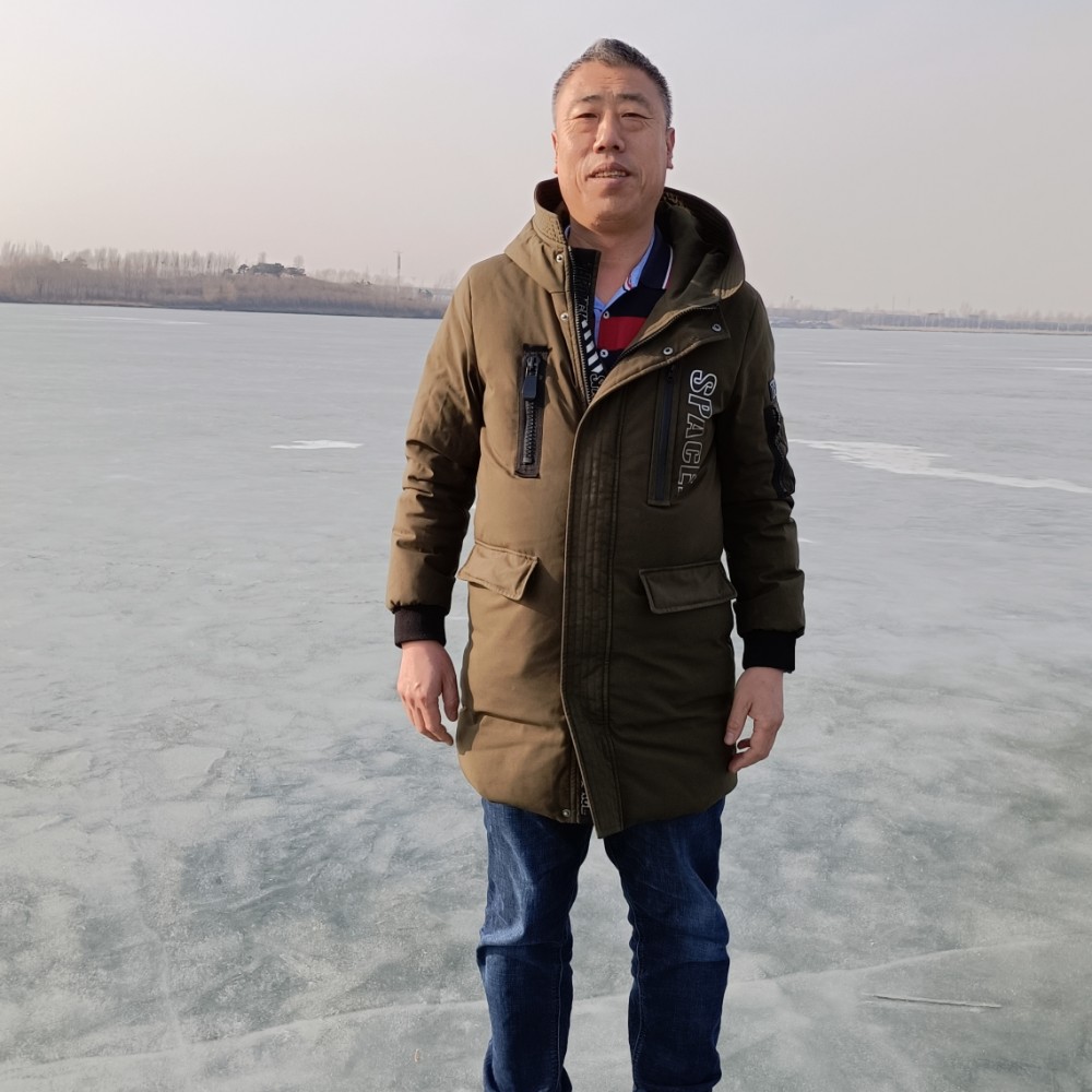 铃铛泪了善良的照片