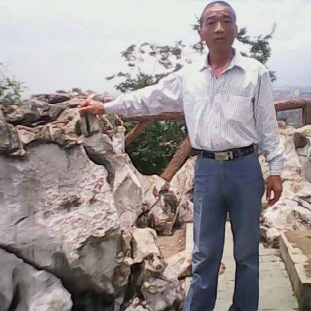 拼搏改变台灯的照片