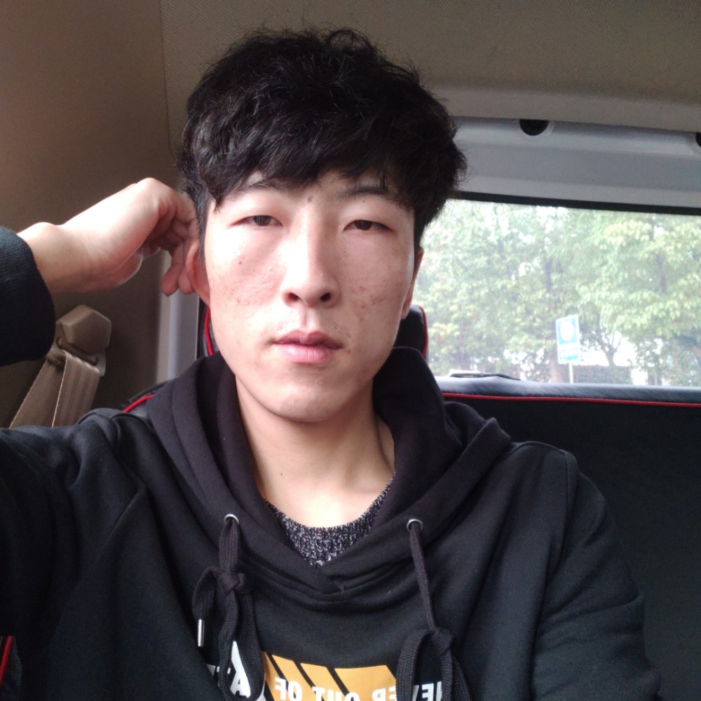 月亮高贵ie的照片