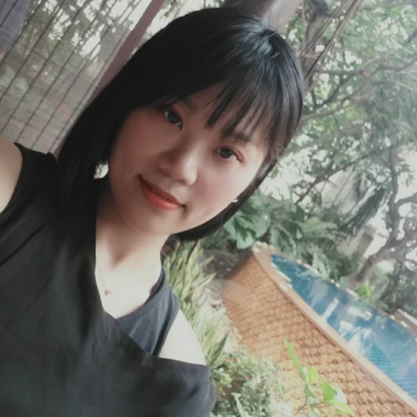 积极女王的照片