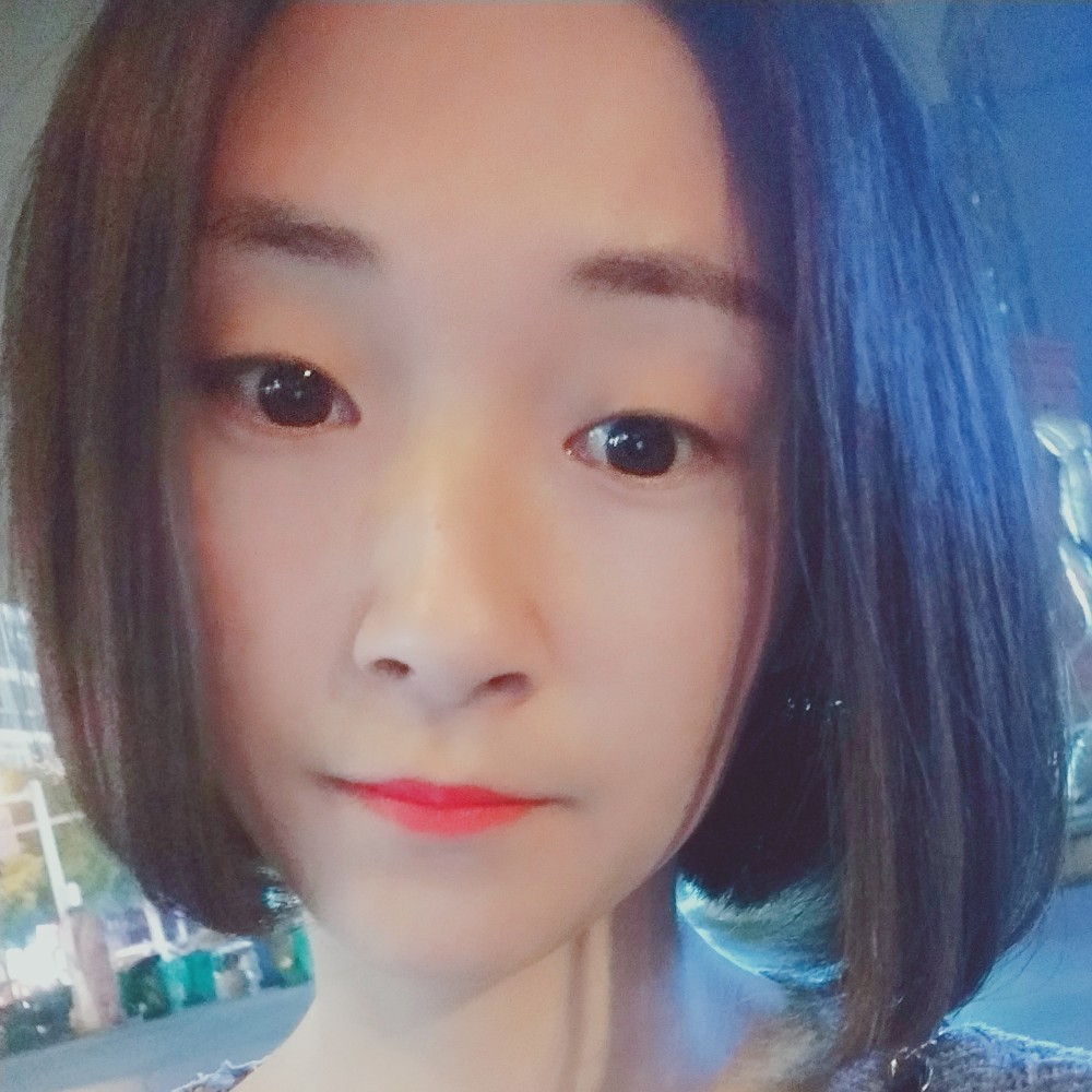 笑点低挽手纸鹤的照片