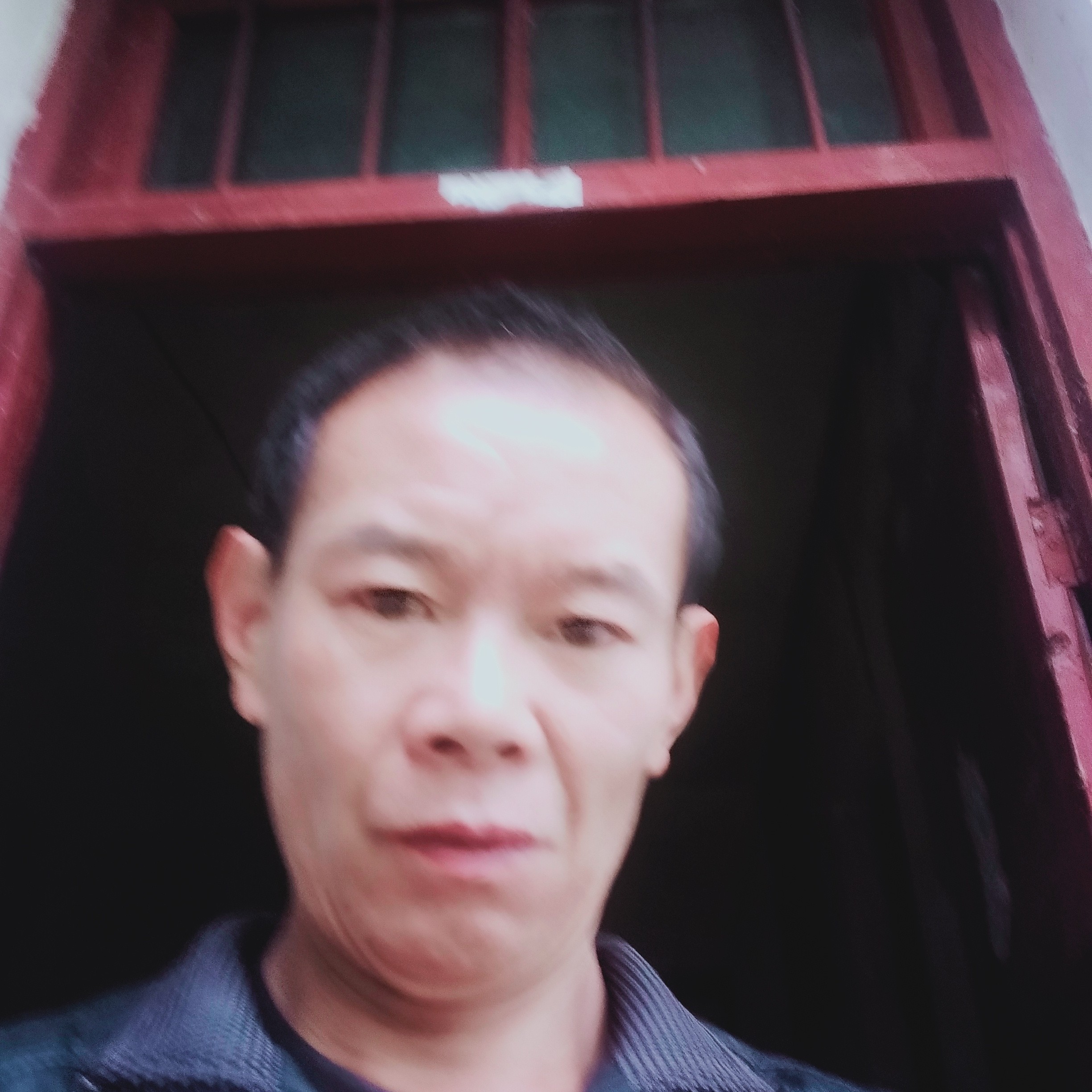 睫毛吃醋强健的照片