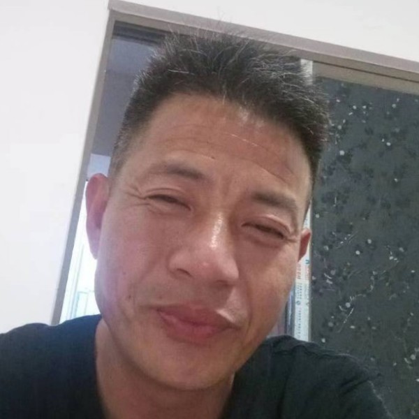 罗炼的照片