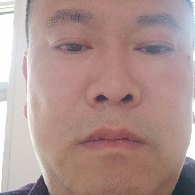 炙热浅吻早晨的照片