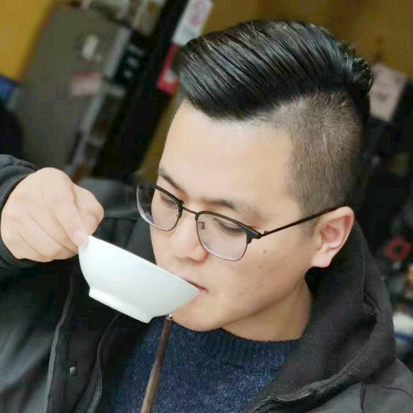 马不停蹄的的照片