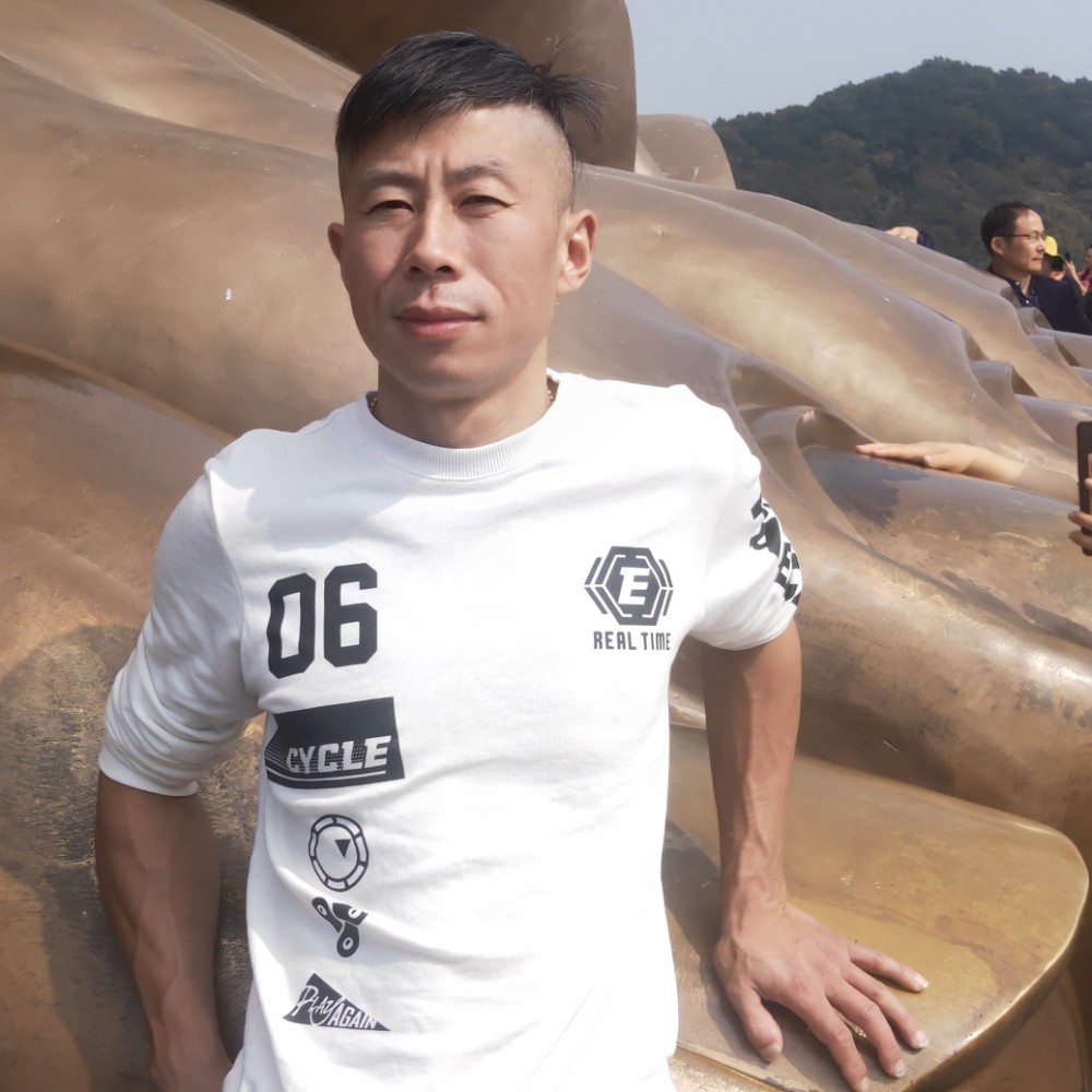 任性深拥凉城的照片
