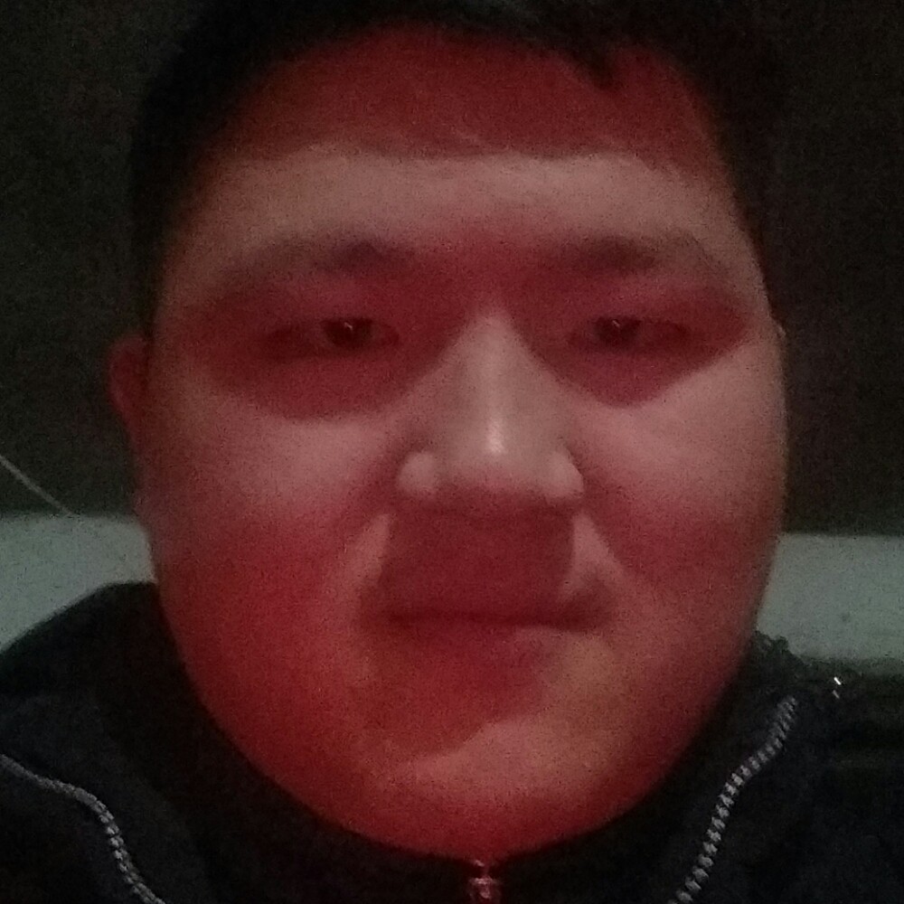 谁项链的照片