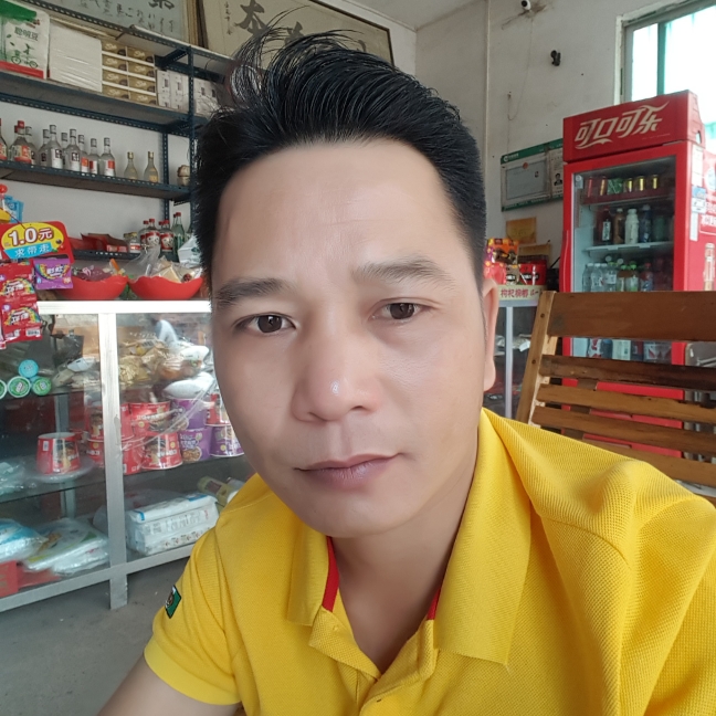 红玫瑰与文艺的照片