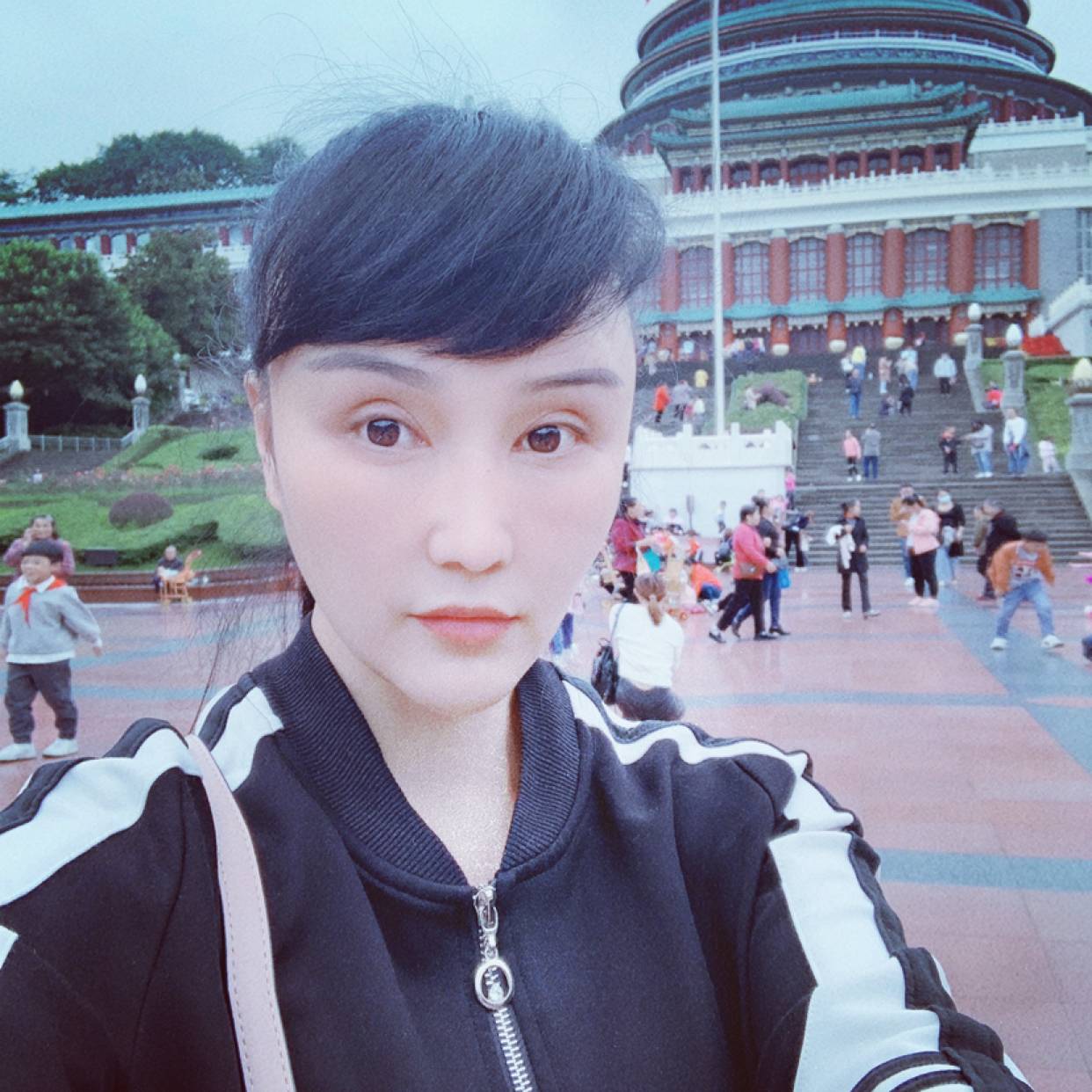 发嗲蹙眉陌颜的照片