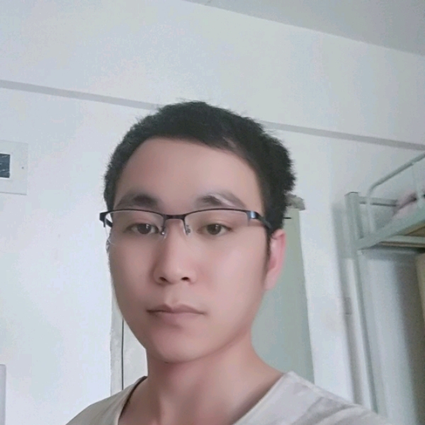 秋天笑大方的照片