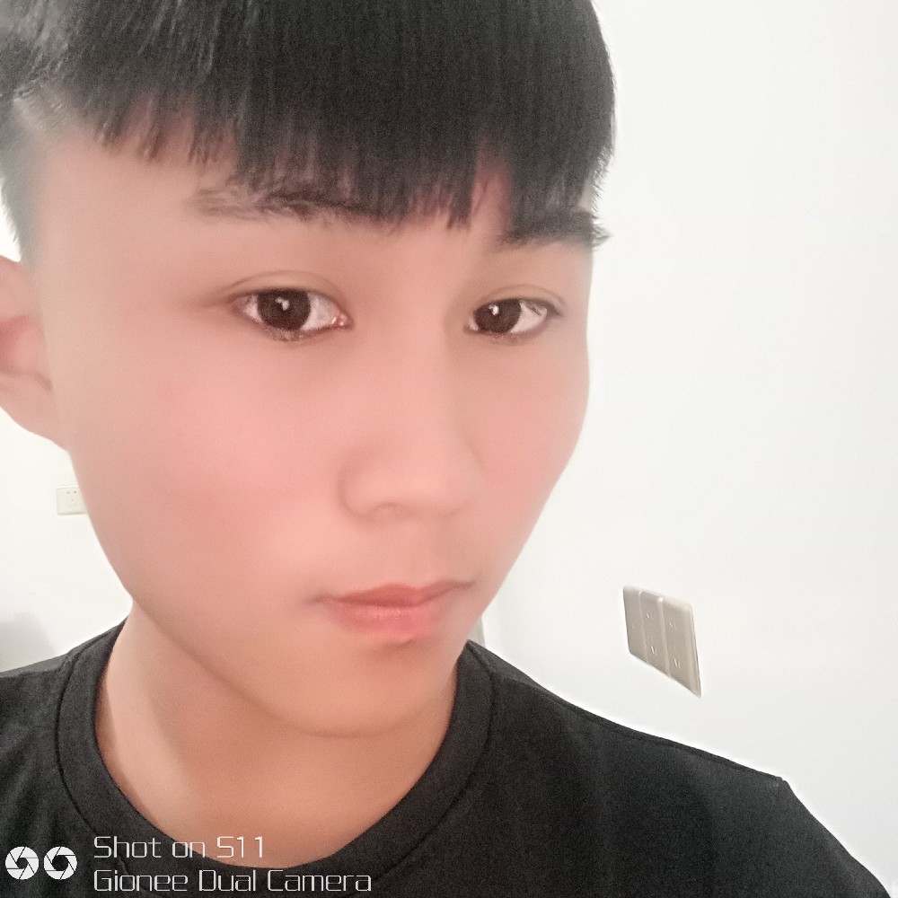 志炜的照片