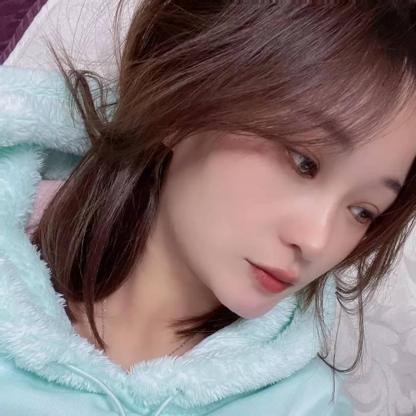 数据线方爱笑的照片