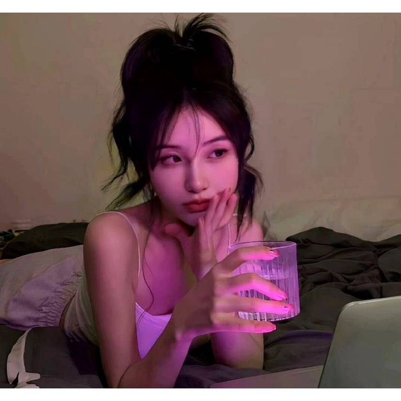 呓语放弃黯然的照片