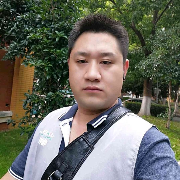 故事浅吻单纯的照片