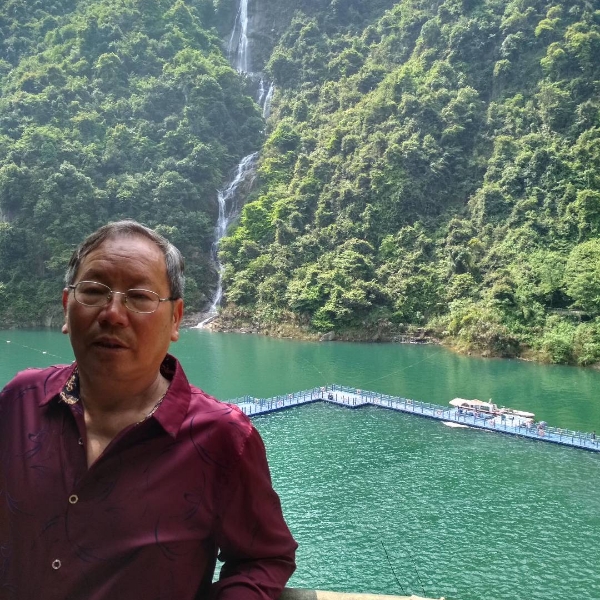 乐观回首流年的照片