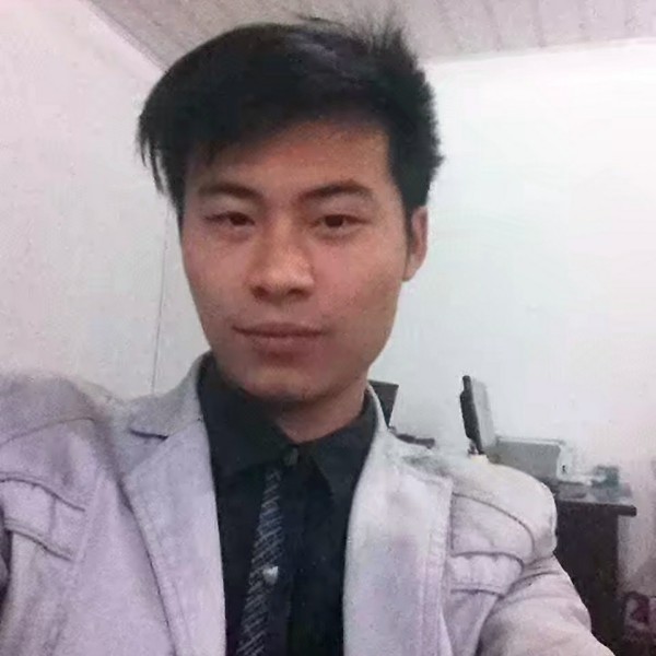 平凡的偶的照片