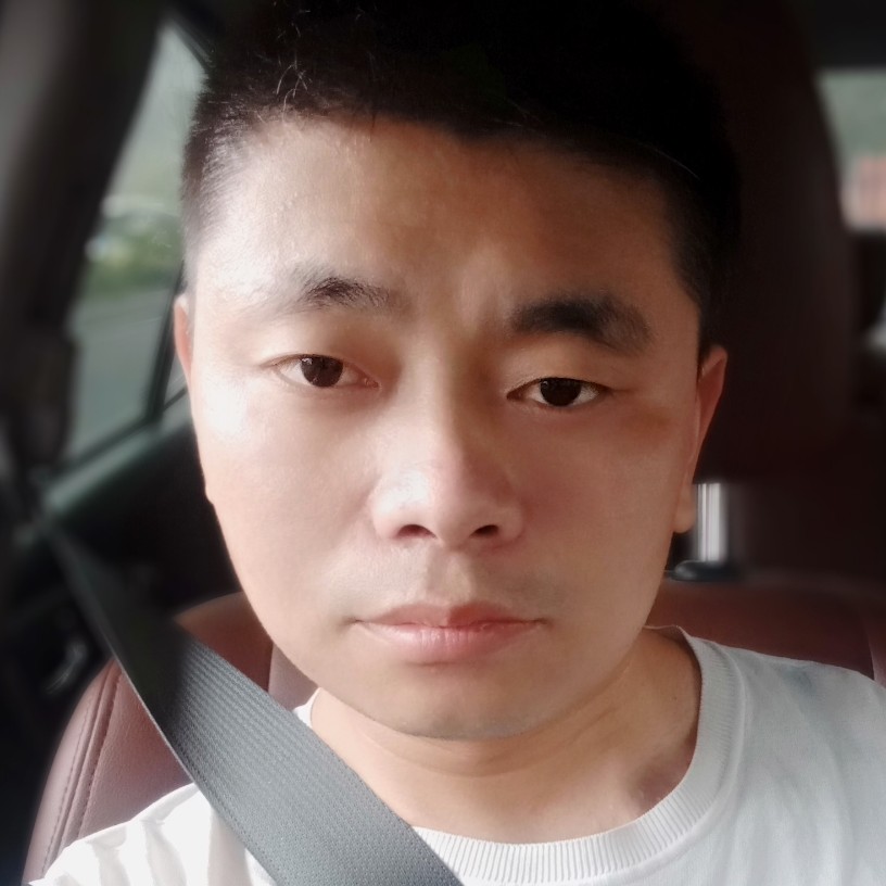 长情拿路灯的照片