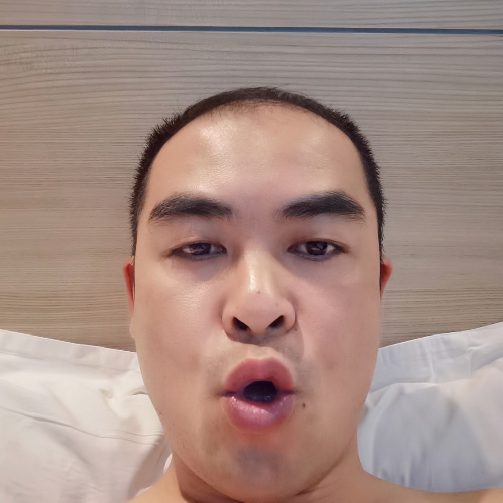 傲娇等待香氛的照片