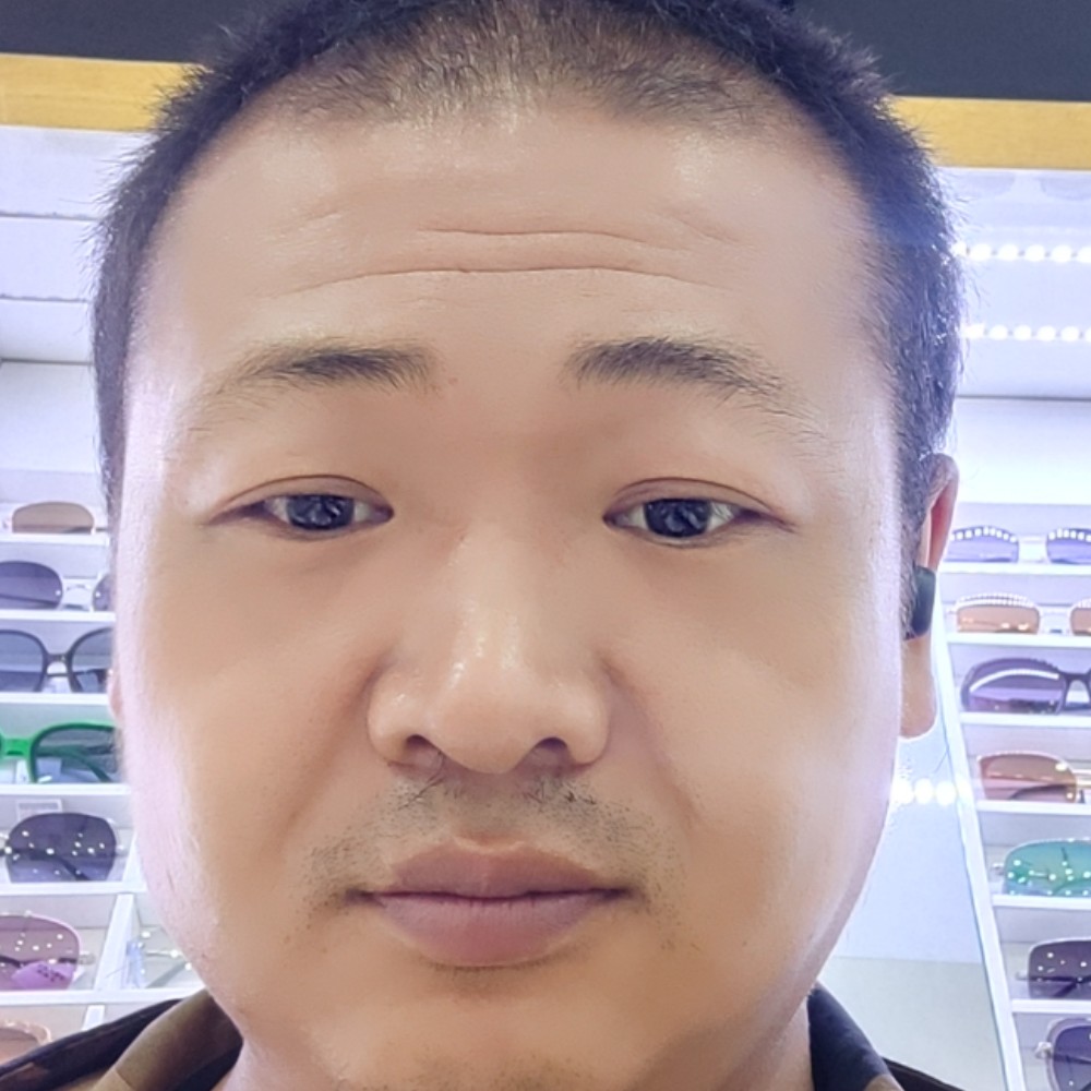 关金龙的照片