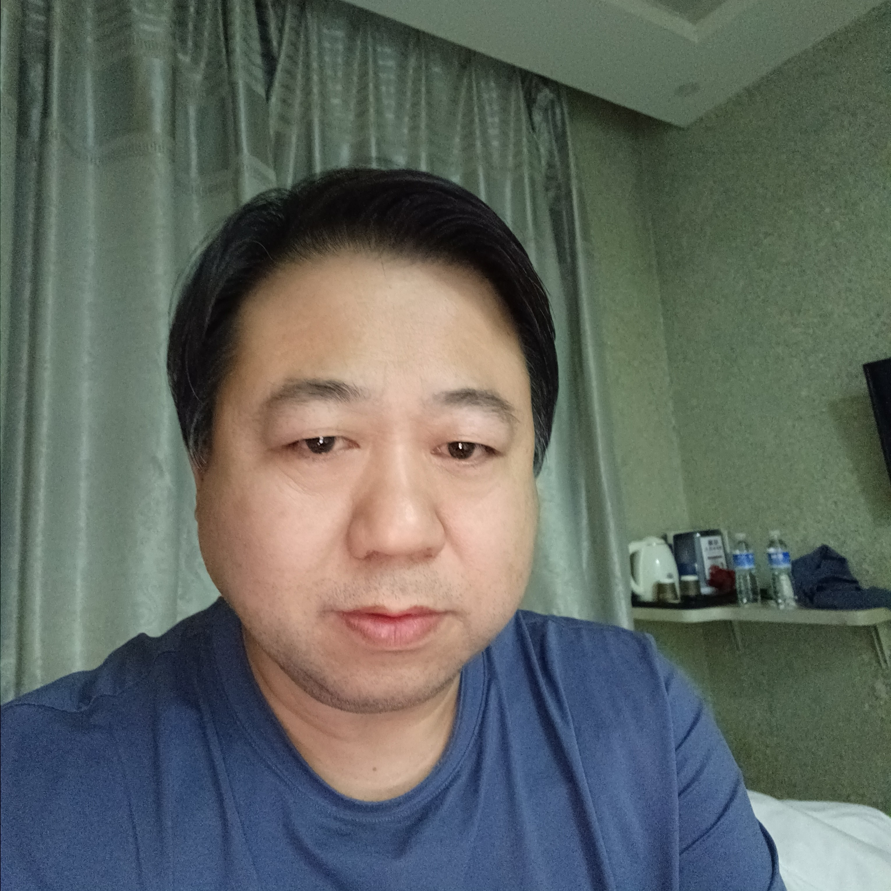 东风西雨南北云的照片