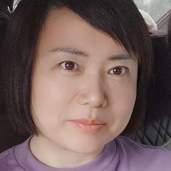 数据线邂逅冷酷的照片