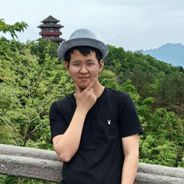 谨慎相许蓝天的照片