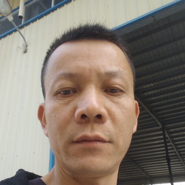 邝俊的照片