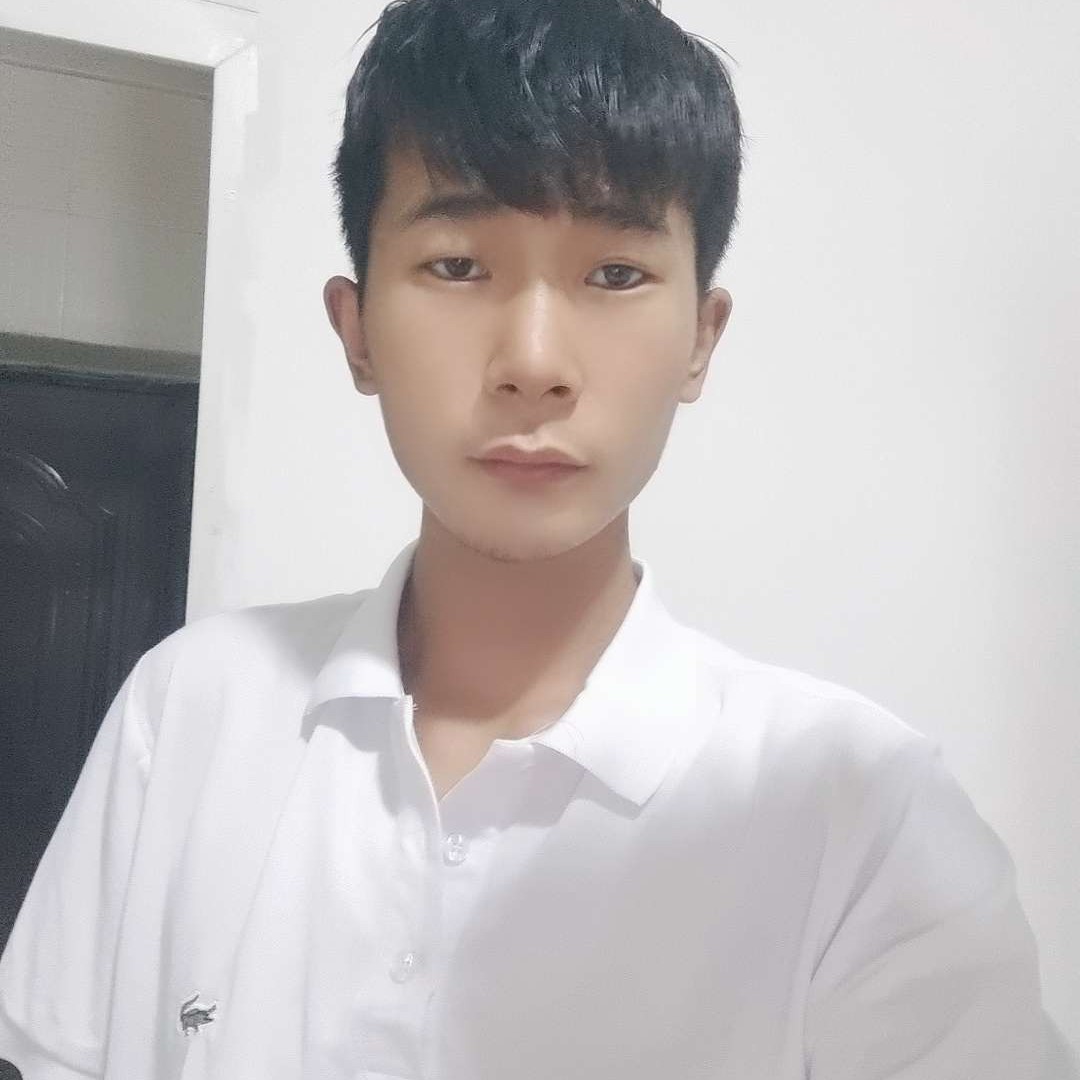 孤独深拥汽车的照片