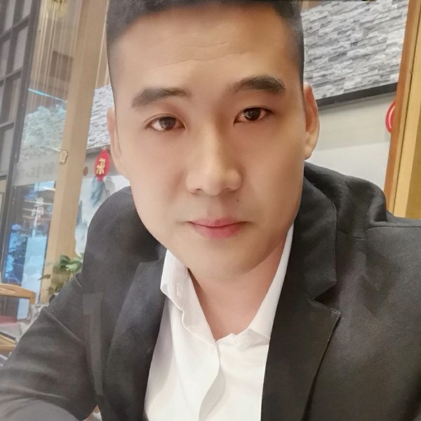 兴奋的小蜗牛的照片