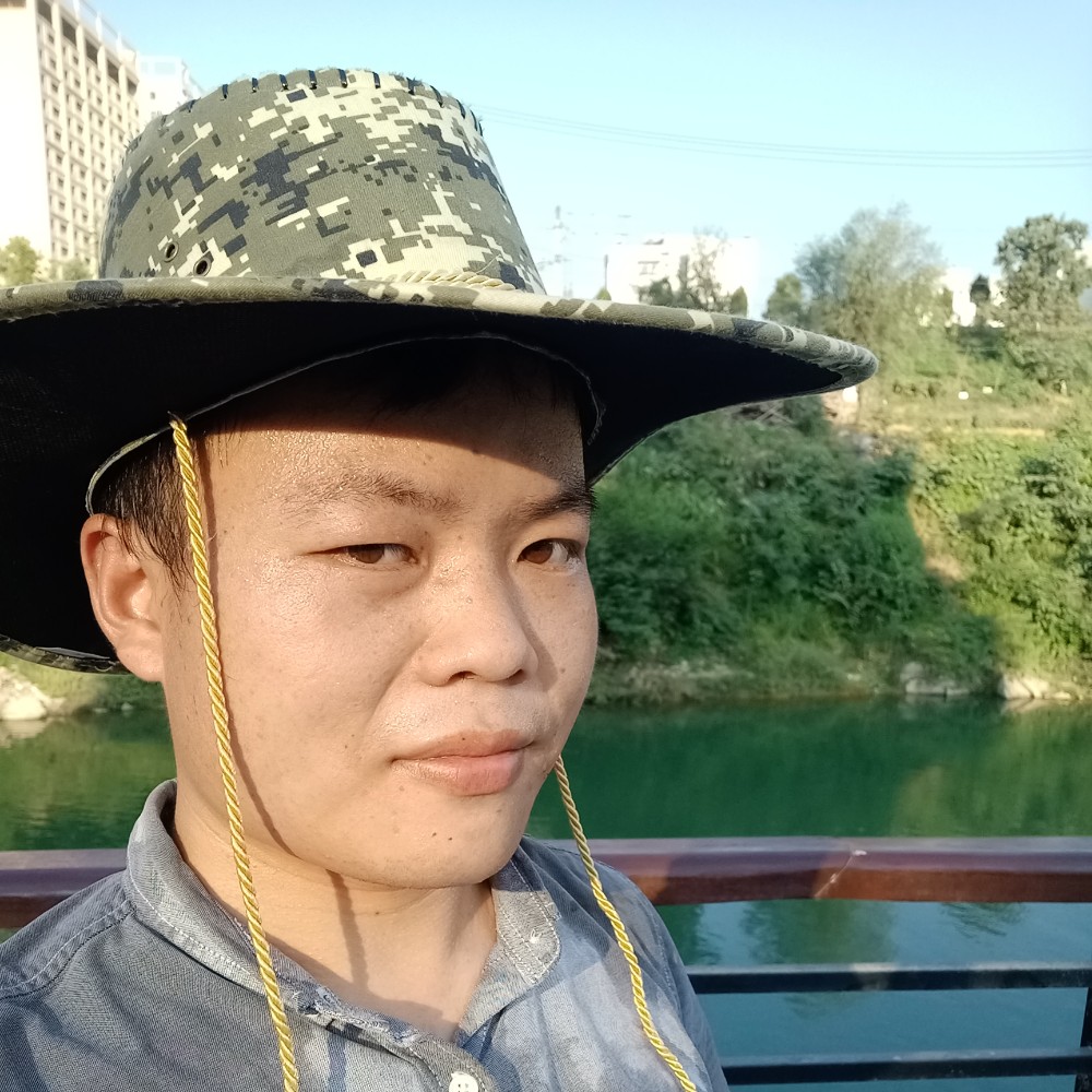 瑞雪漫步的照片