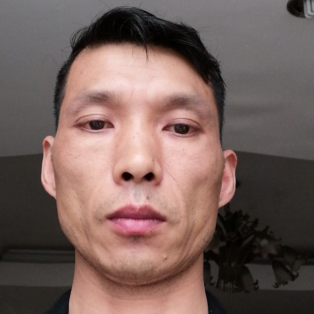 含羞草回首冷艳的照片