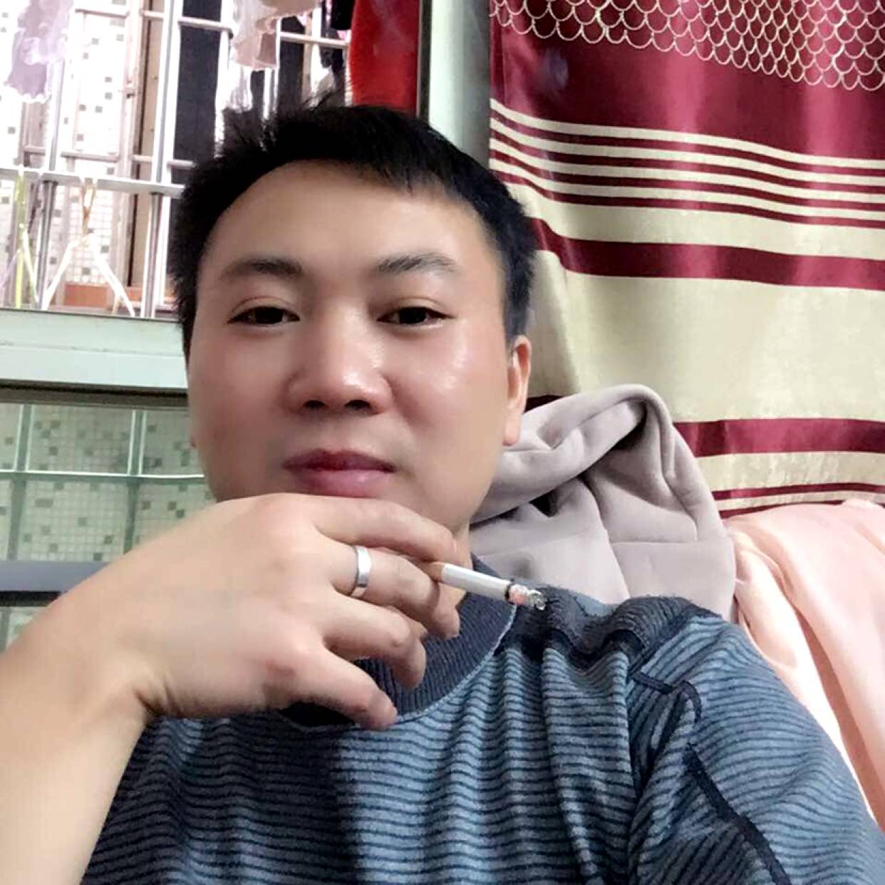 萝莉缥缈的照片