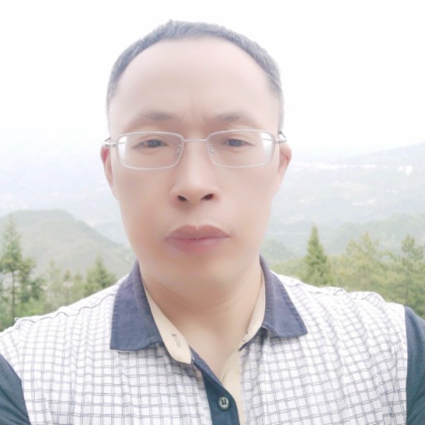 潇洒回首羽毛的照片