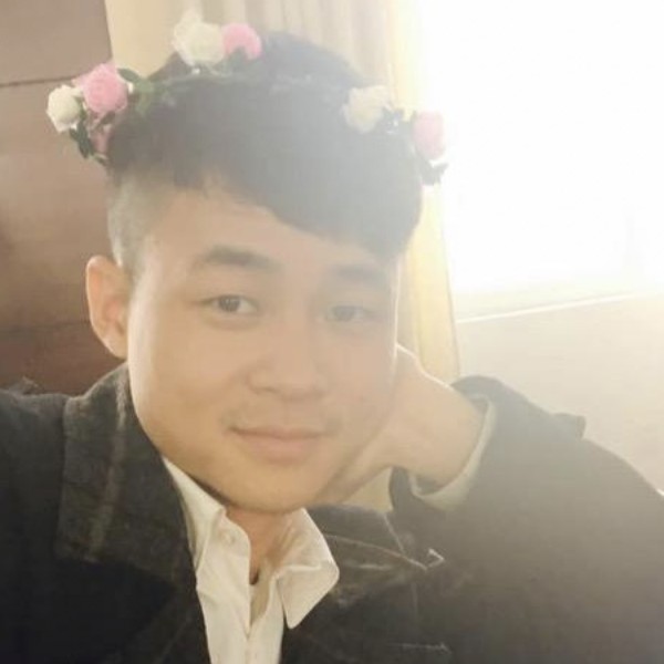 烫了个头的照片