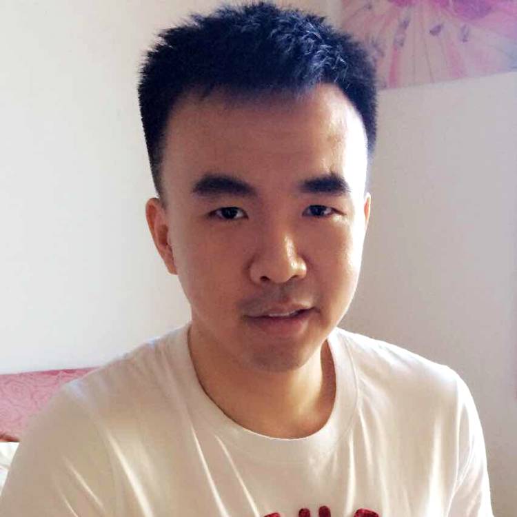 穆黎寅的照片