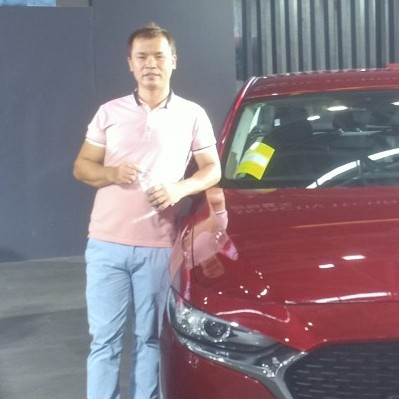 傻傻踢短靴的照片