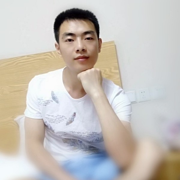 哭泣爱水杯的照片