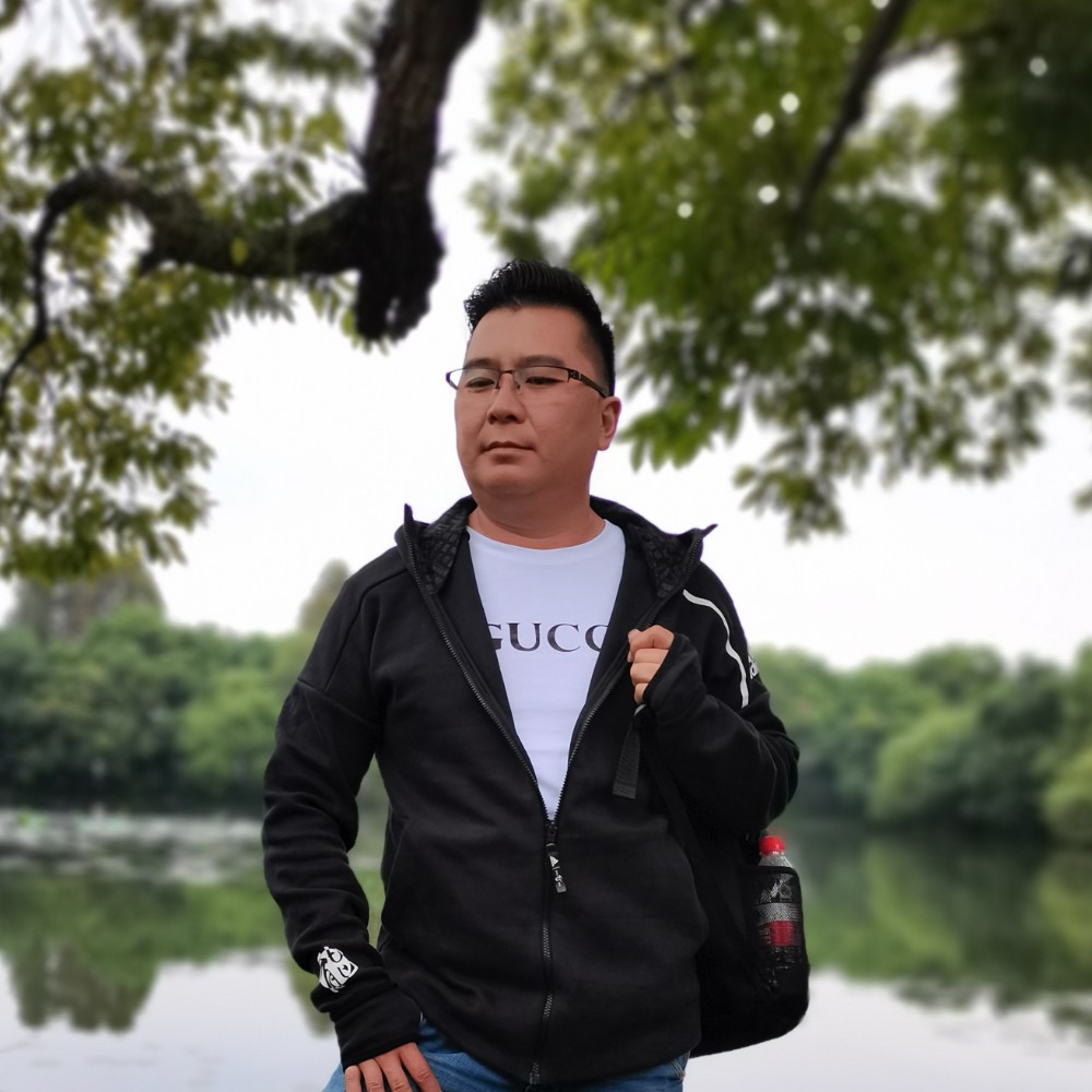 戒指闻细心的照片