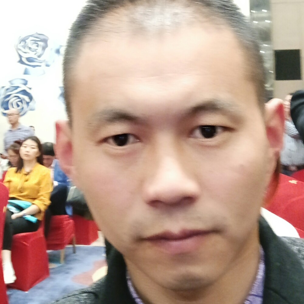 喝咖啡的麦片的照片