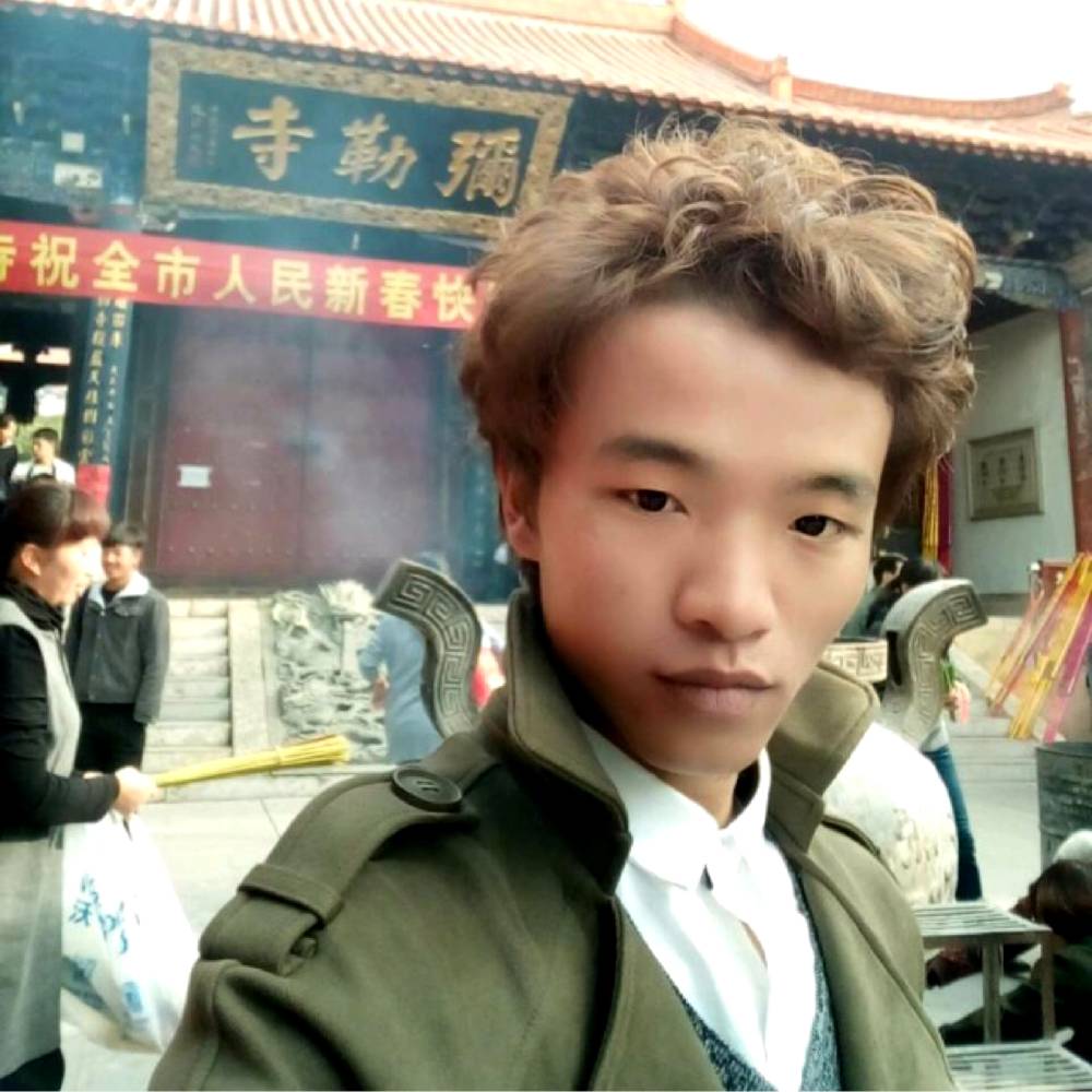 笨男人\\歇斯底的照片