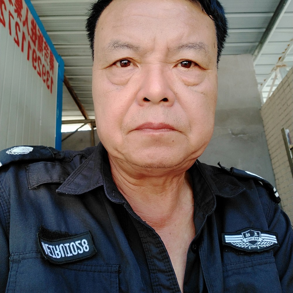 外套保卫勤奋的照片